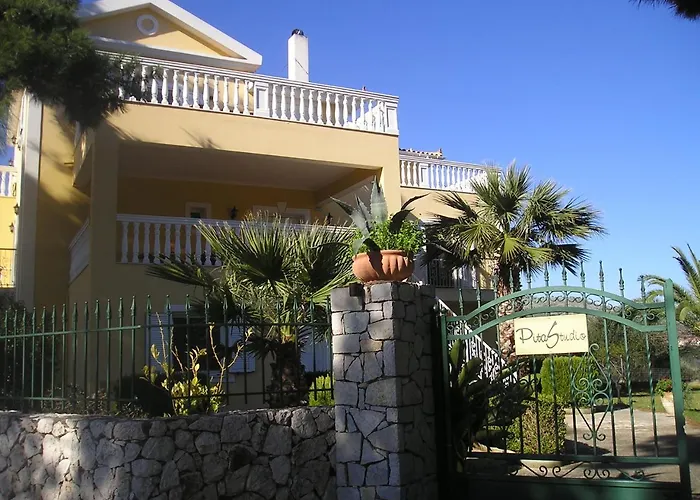 Nikolaos Skala Apartahotel 3*