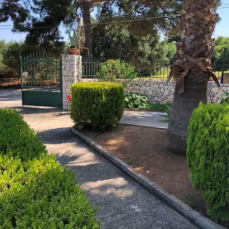 Ξενοδοχείο με διαμερίσματα Nikolaos Skala